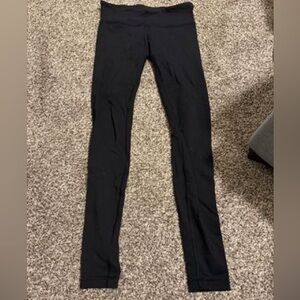 Black lululemon leggings